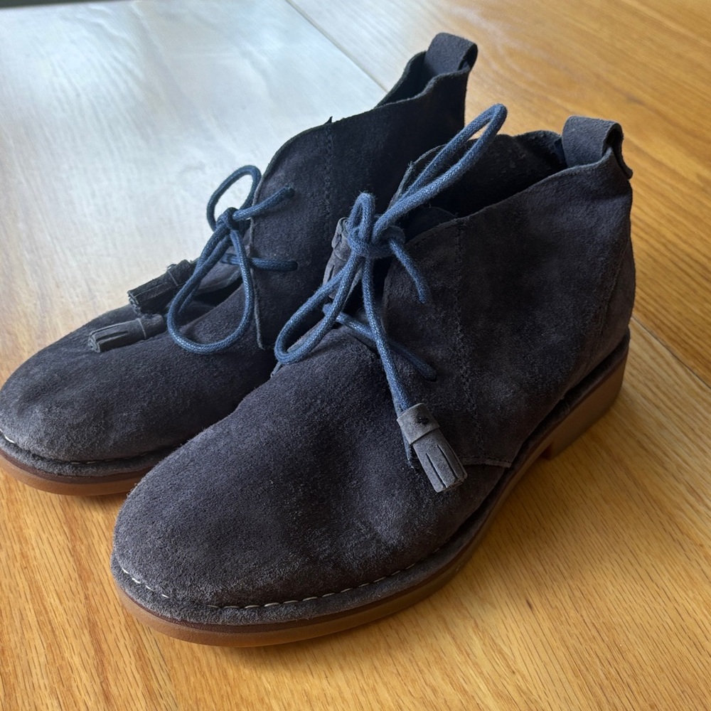 Hush Puppies women’s Suede Chukka Boots in Dark Navy size 8 39